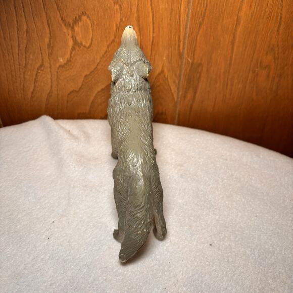 AAA Wolf Howling Figurine Gray Animal Toy Figure Collectible - Picture 3 of 5